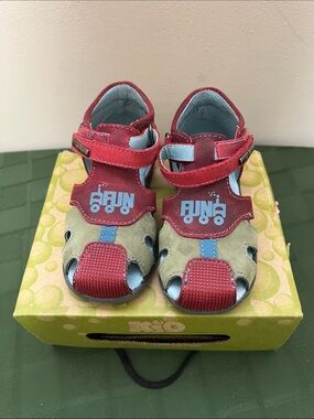 NWTs Kids Red and Tan Fun Sandals - Brand Kio